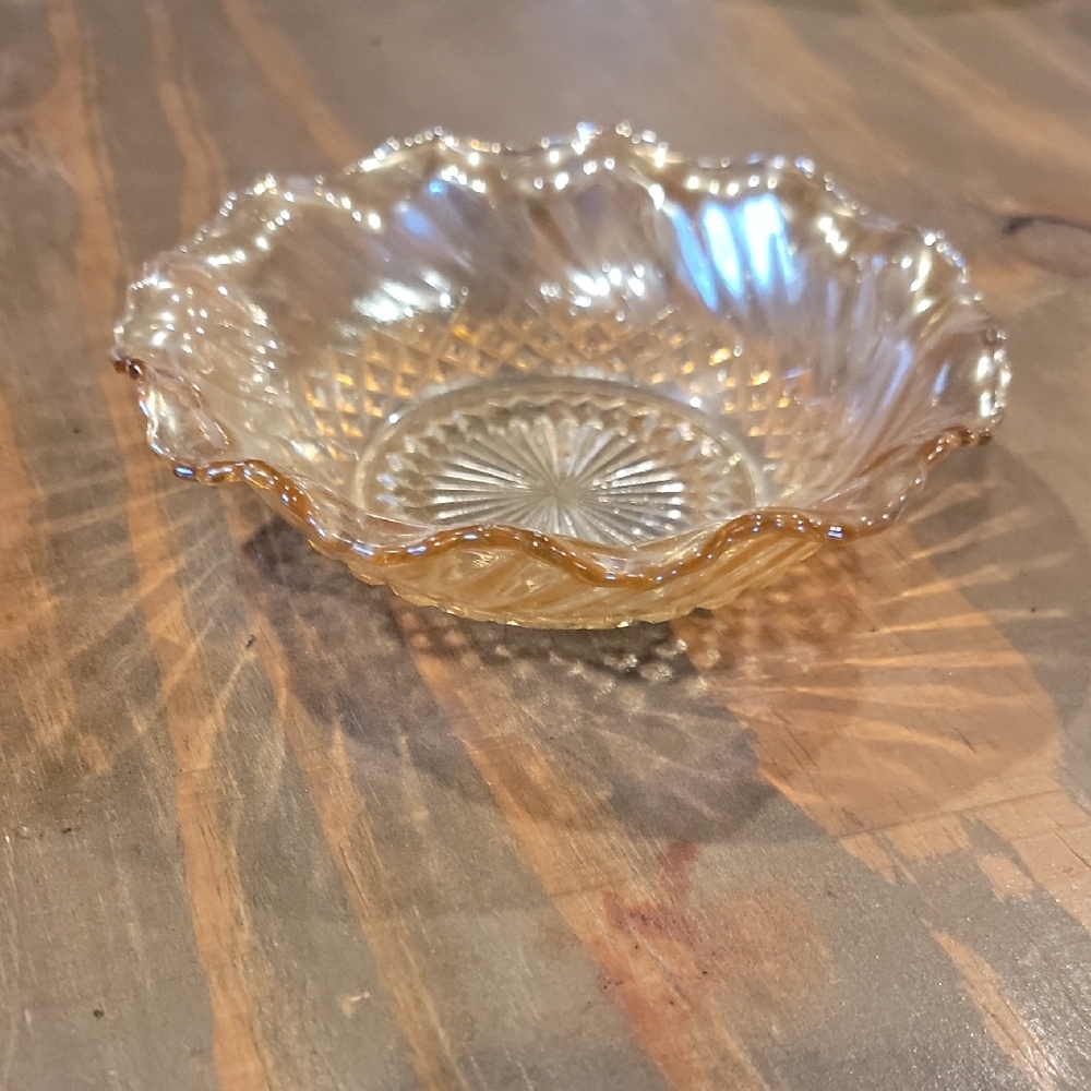Amber Glass Scalloped Serving Bowl